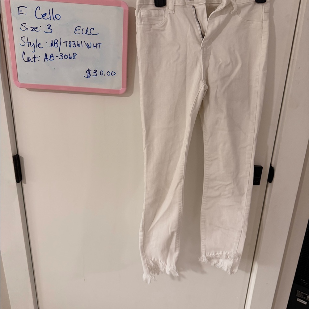 Cello Women's Cropped White Jeans
